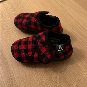 Kamik Kids Red and Black Plaid Velcro Slippers